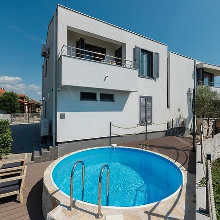 Malo Ferienvilla Privlaka, Pool, Boje, Wi-Fi, Wallbox プリヴラカ エクステリア 写真