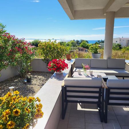 Malo Ferienvilla Privlaka, Pool, Boje, Wi-Fi, Wallbox プリヴラカ エクステリア 写真