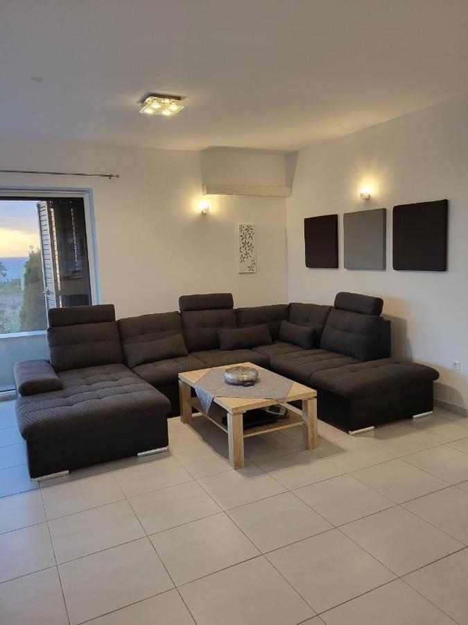Malo Ferienvilla Privlaka, Pool, Boje, Wi-Fi, Wallbox プリヴラカ エクステリア 写真